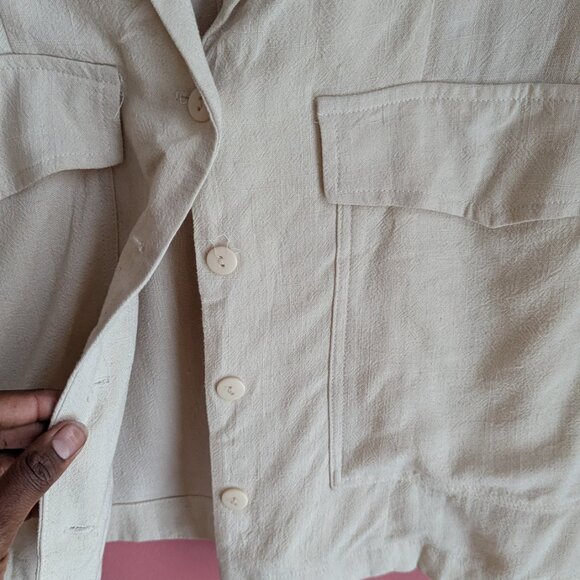 Eve Gravel Cropped Button-Up Shirt - Picture 3 of 5